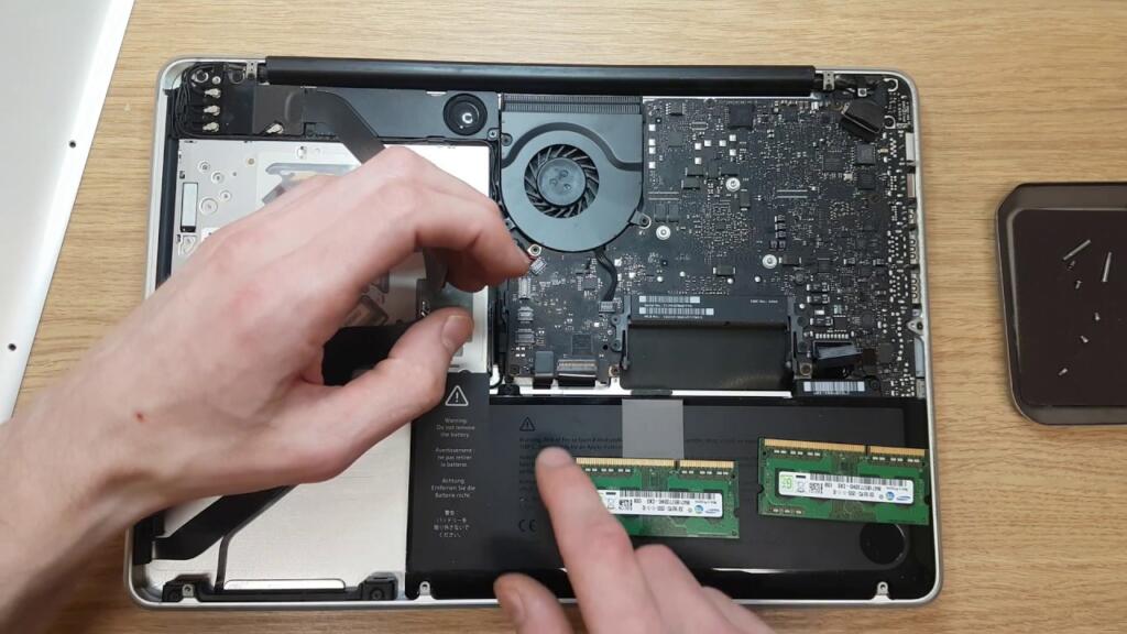 reparo placa Macbook